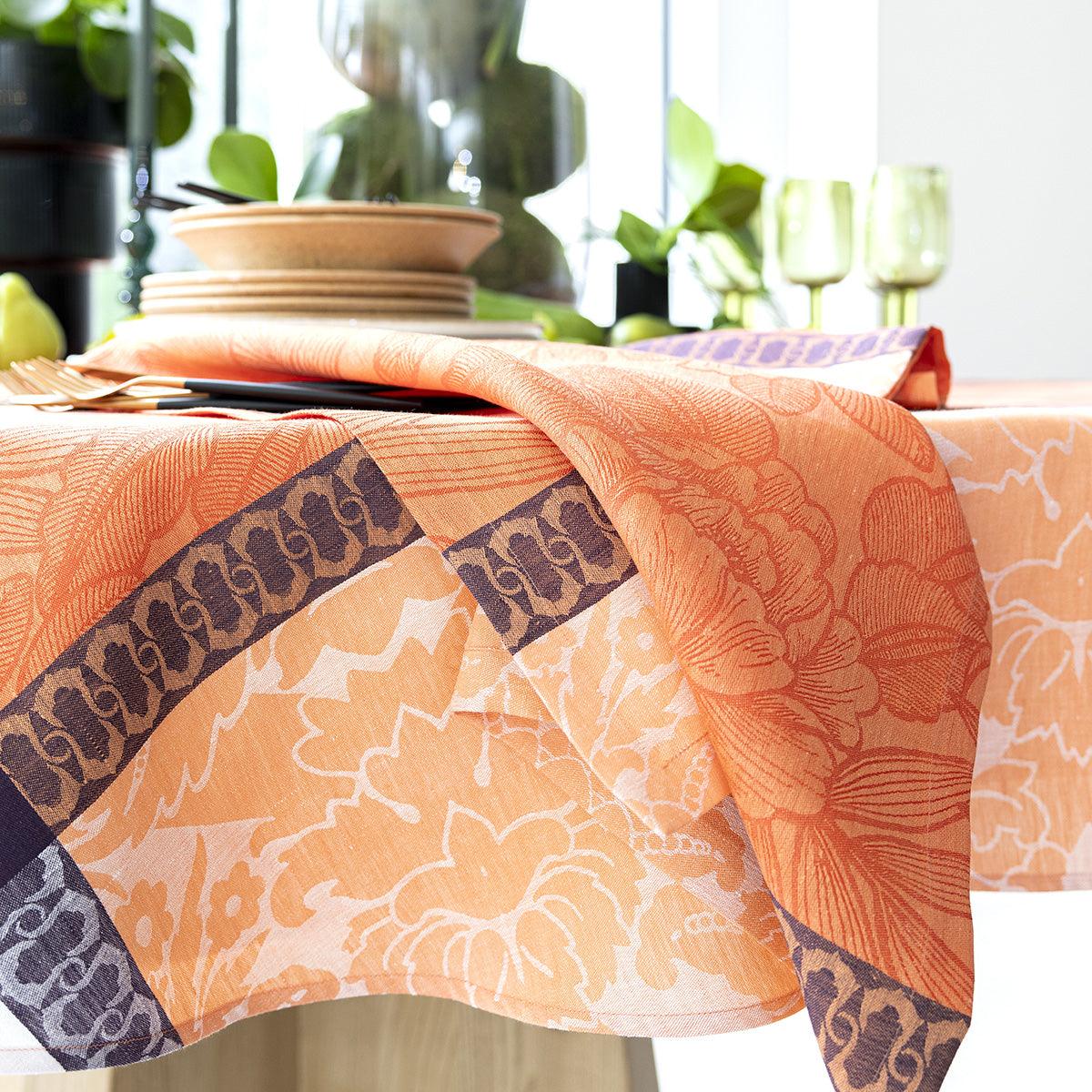 Le Jacquard Français Escapade Tropicale Collection - Goyave (Orange)