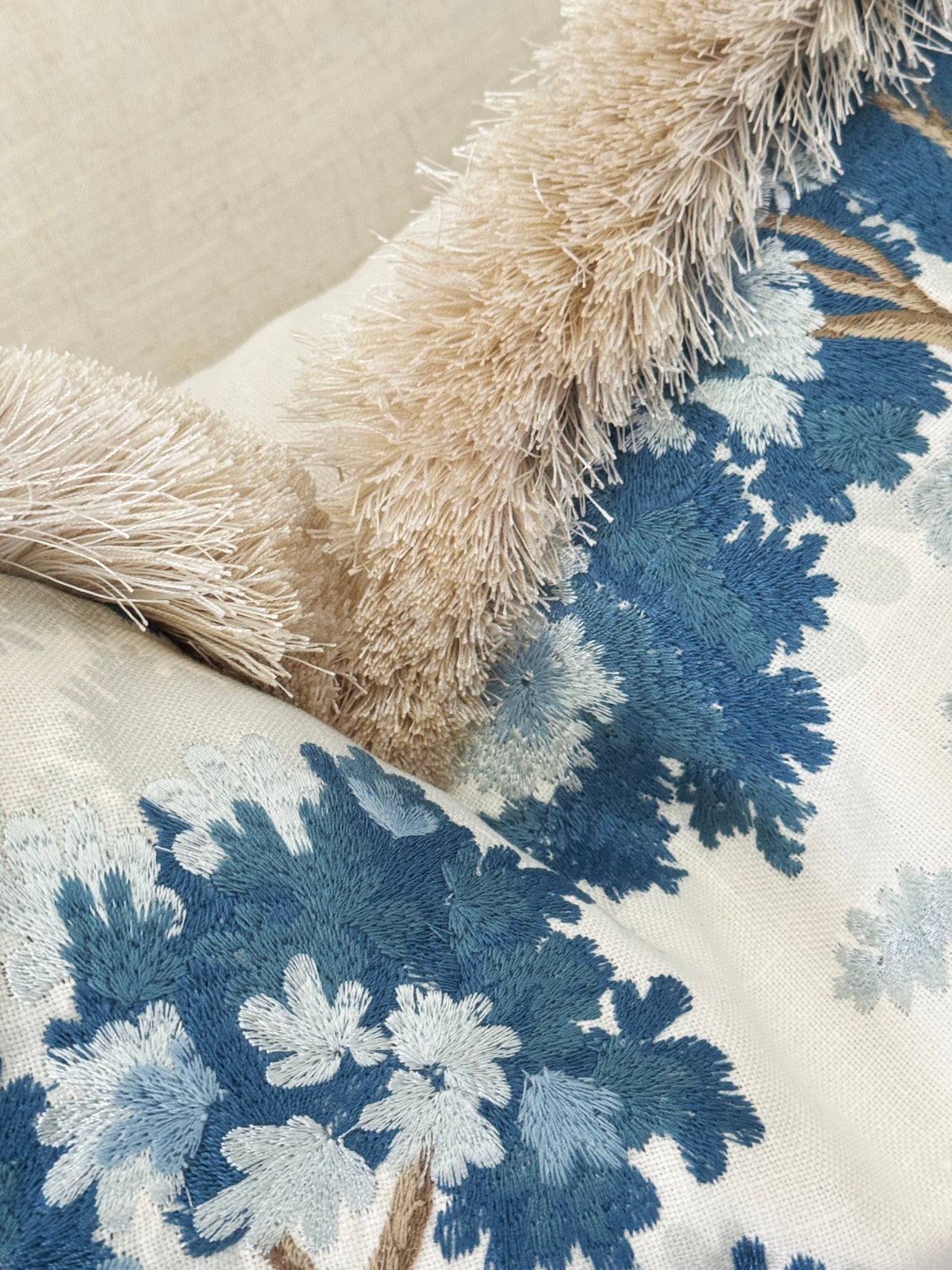 La Canopée Pillow - Cascade