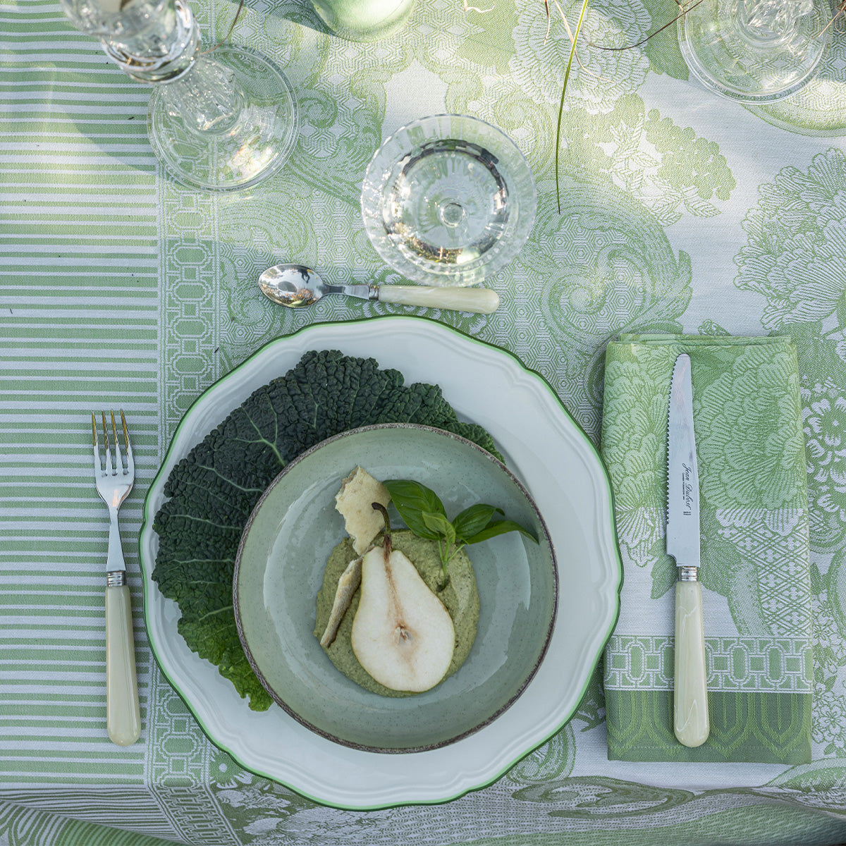 Le Jacquard Français Promenade Impériale Napkins - Jade (Green)